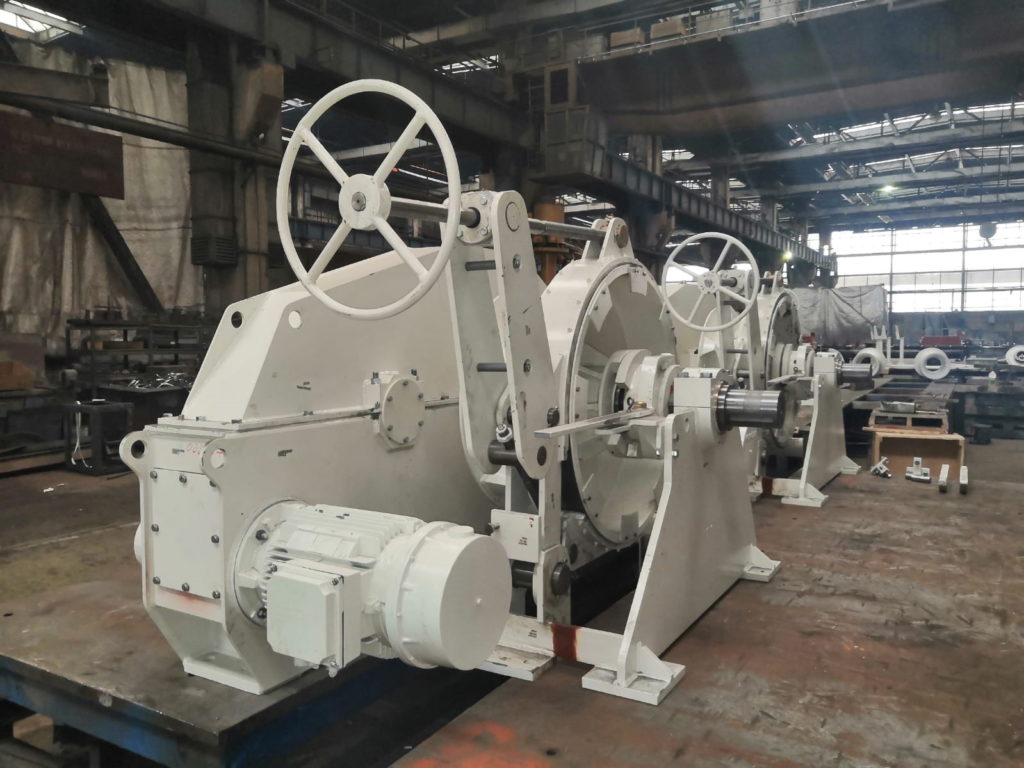 winches manufactured by Unio SA - marine equipment manufacturer